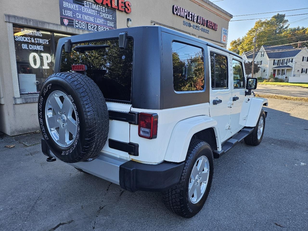 Jeep Wrangler Unlimited Sahara 4WD 2010