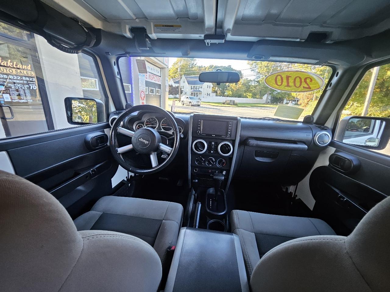 Jeep Wrangler Unlimited Sahara 4WD 2010
