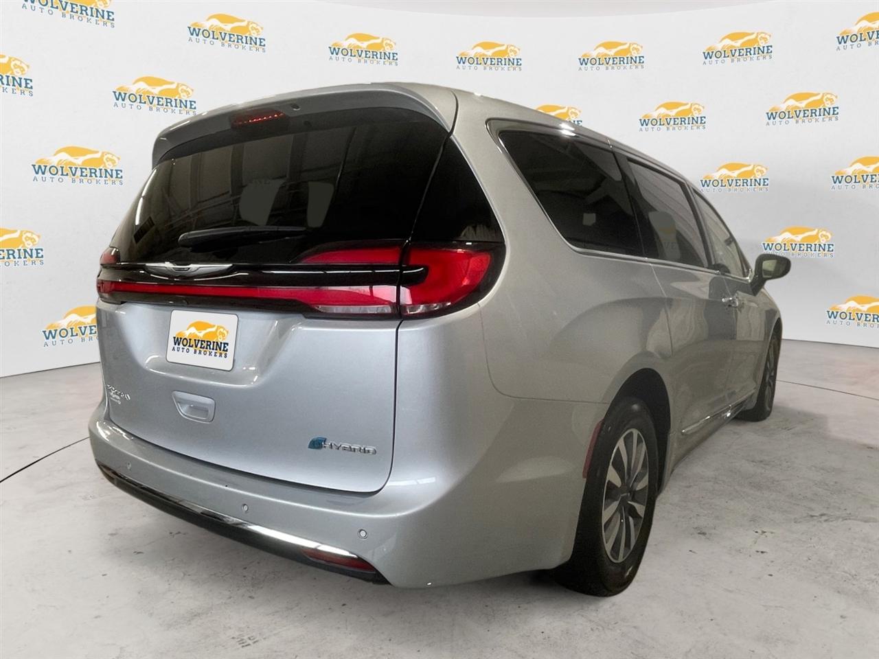 Chrysler Pacifica Hybrid Limited 2023