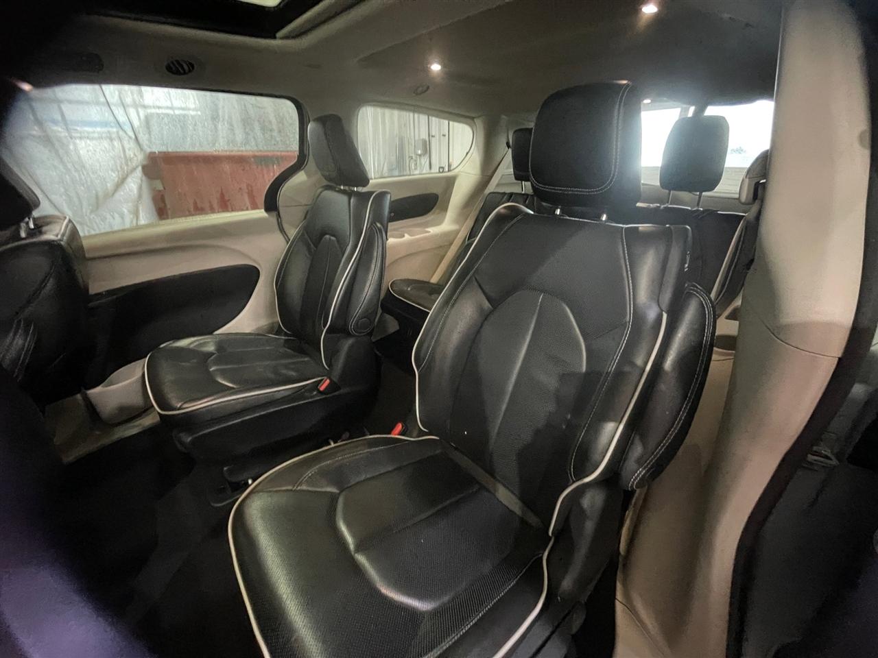 Chrysler Pacifica Hybrid Limited 2023