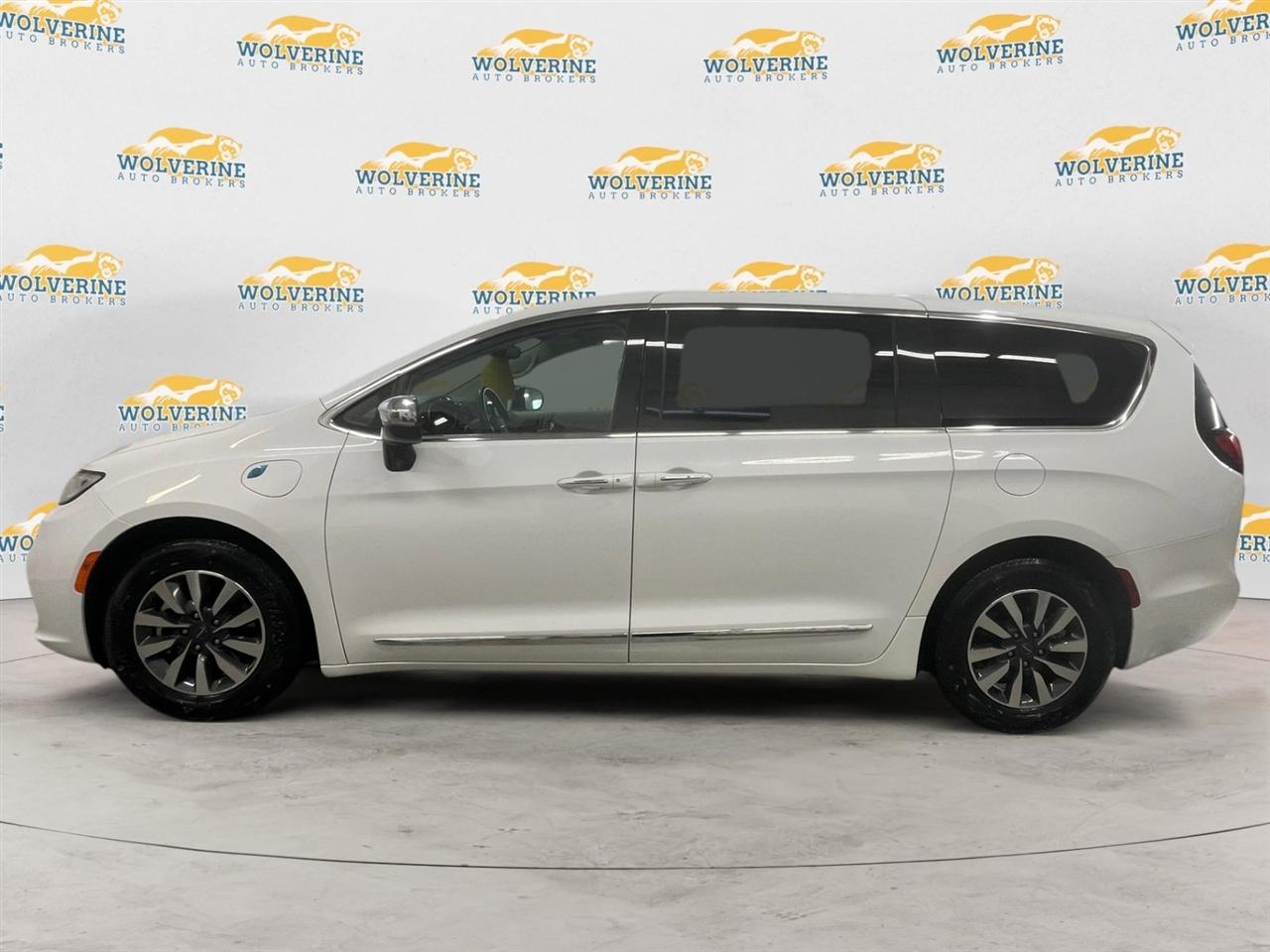 Chrysler Pacifica Hybrid Limited 2023