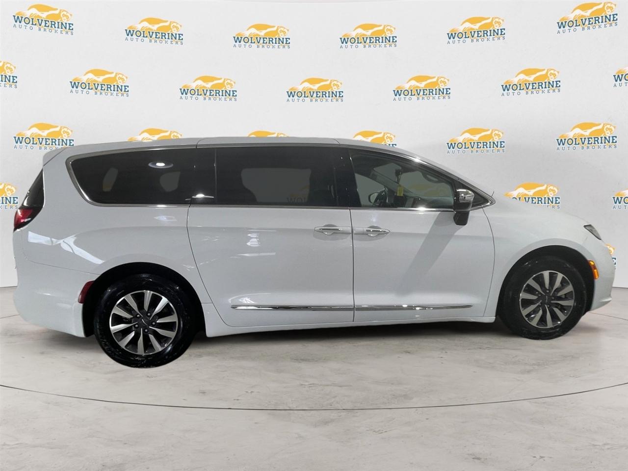 Chrysler Pacifica Hybrid Limited 2023