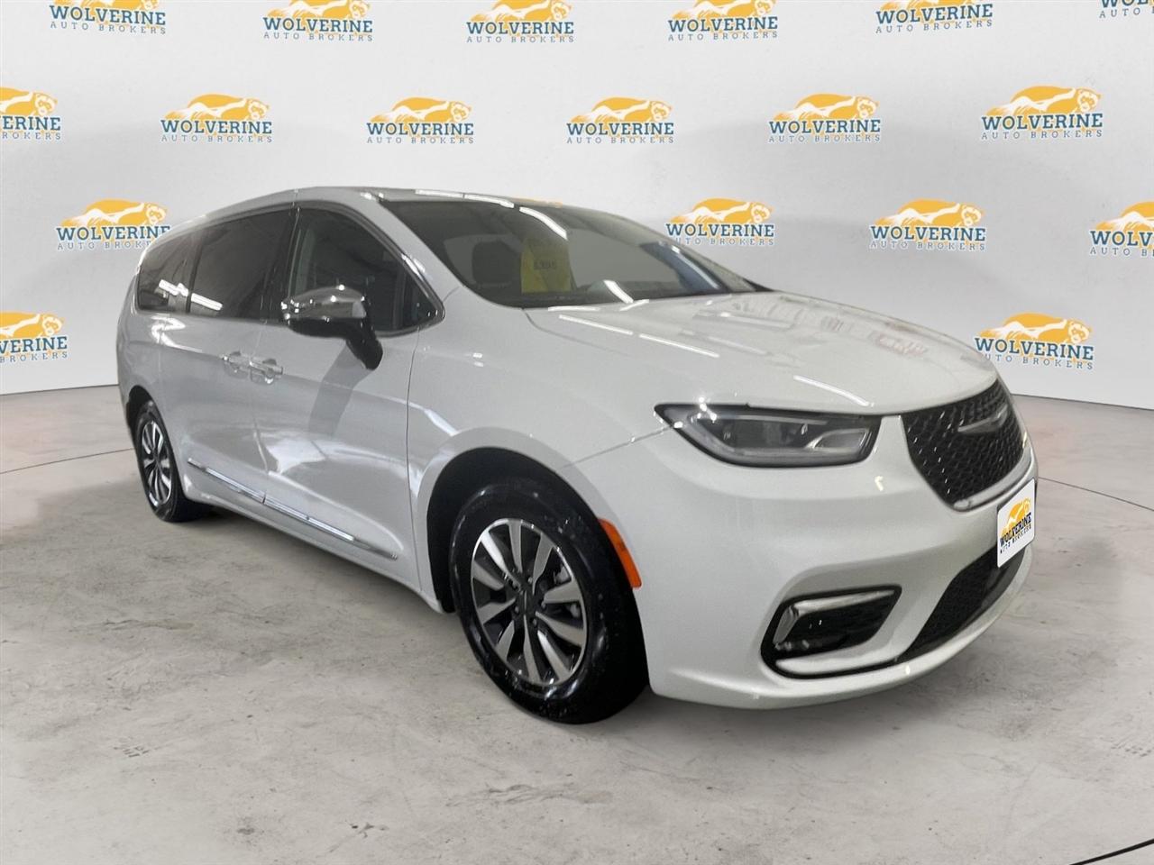 Chrysler Pacifica Hybrid Limited 2023