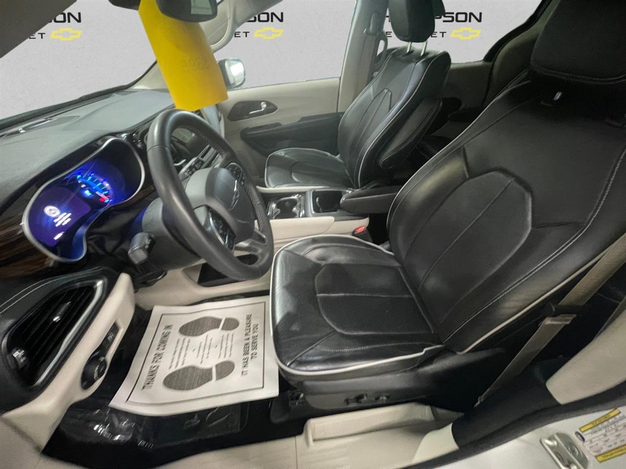 Chrysler Pacifica Hybrid Limited 2023