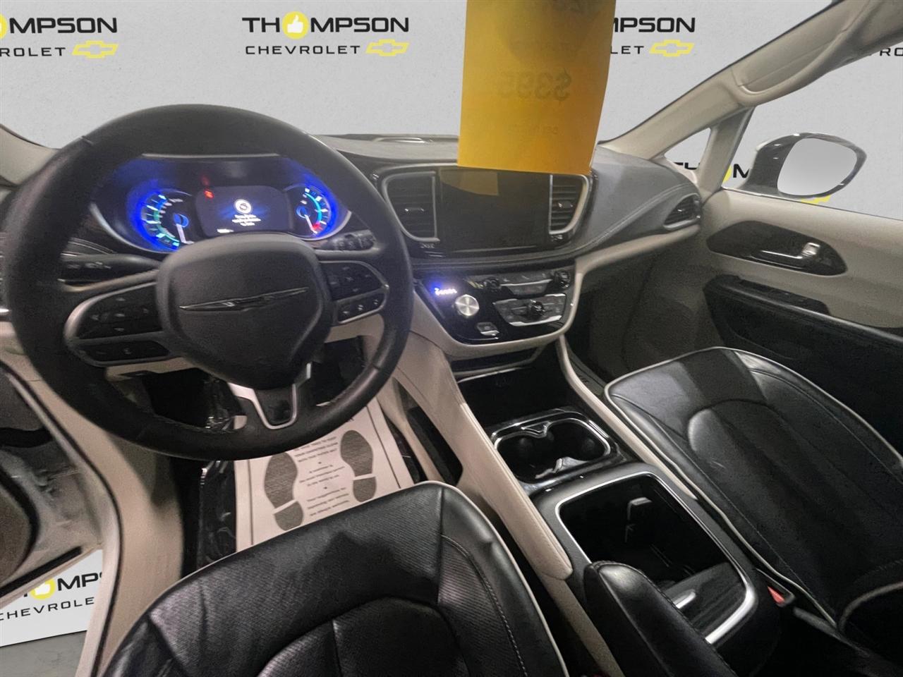 Chrysler Pacifica Hybrid Limited 2023