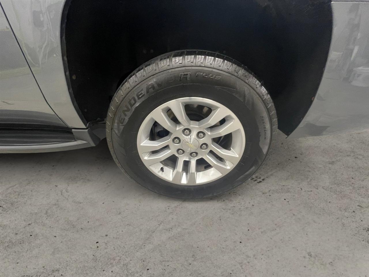 Chevrolet Suburban LT 4WD 2019