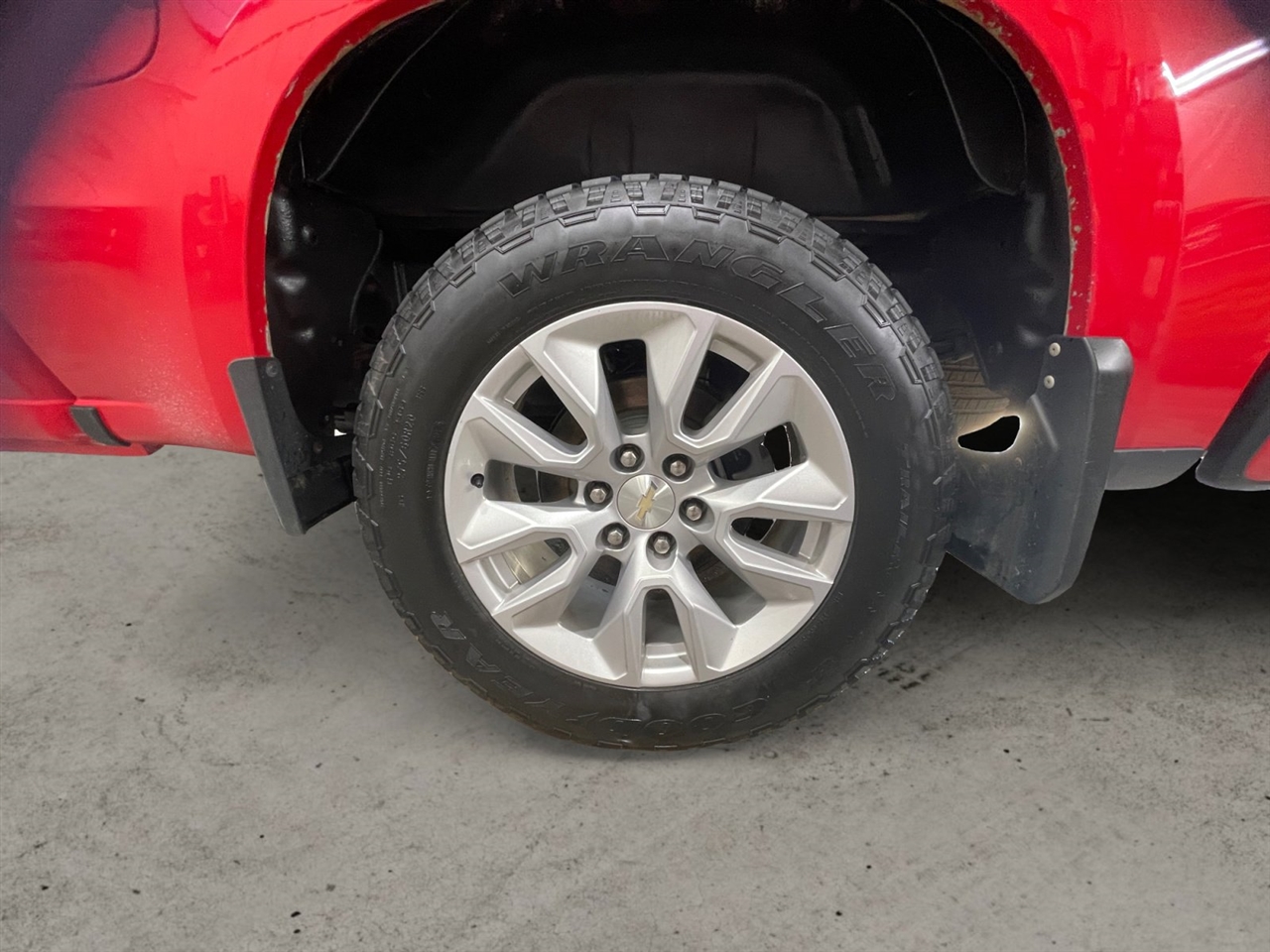 Chevrolet Silverado 1500 Custom Crew Cab Long Box 4WD 2021