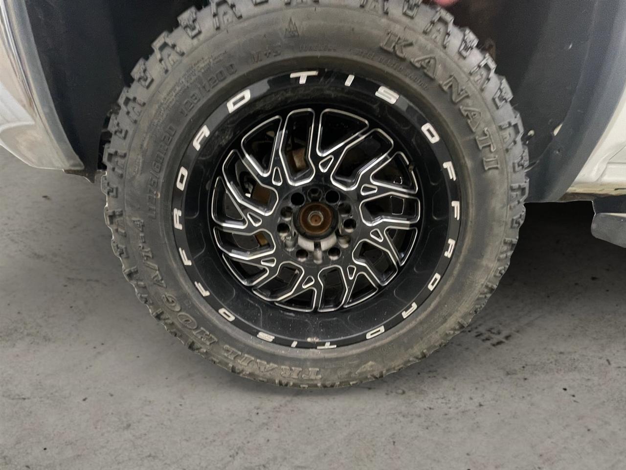 GMC Sierra 1500 SLE Crew Cab Long Box 4WD 2015