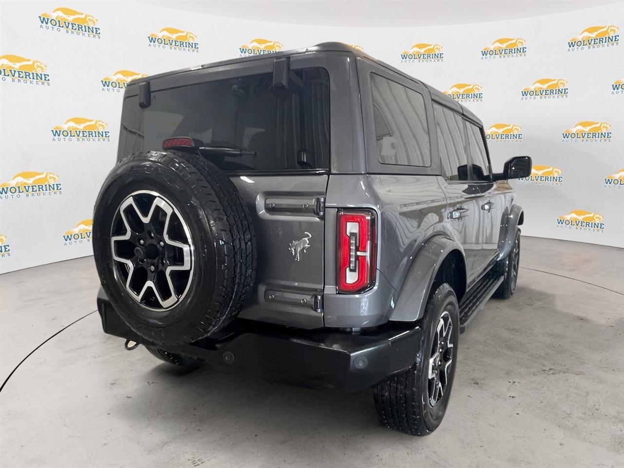 Ford Bronco Outer Banks 4-Door 2024