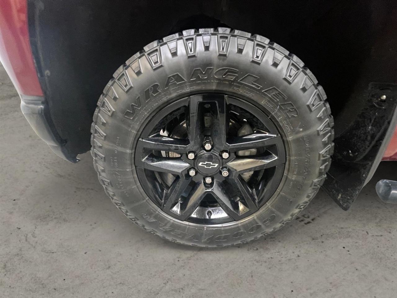 Chevrolet Silverado 1500 LT Trail Boss Crew Cab 4WD 2021