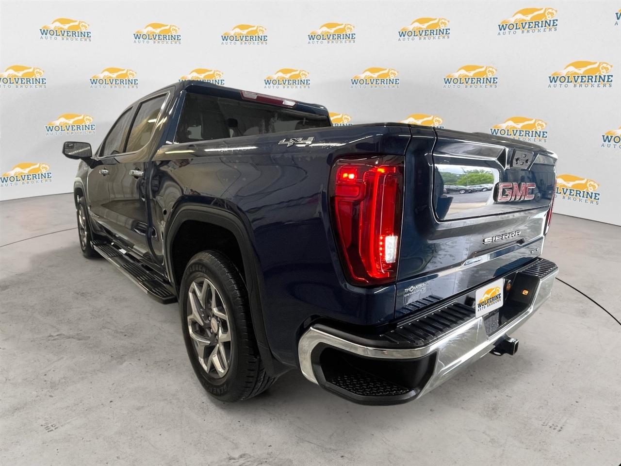 GMC Sierra 1500 SLT Crew Cab 4WD 2022