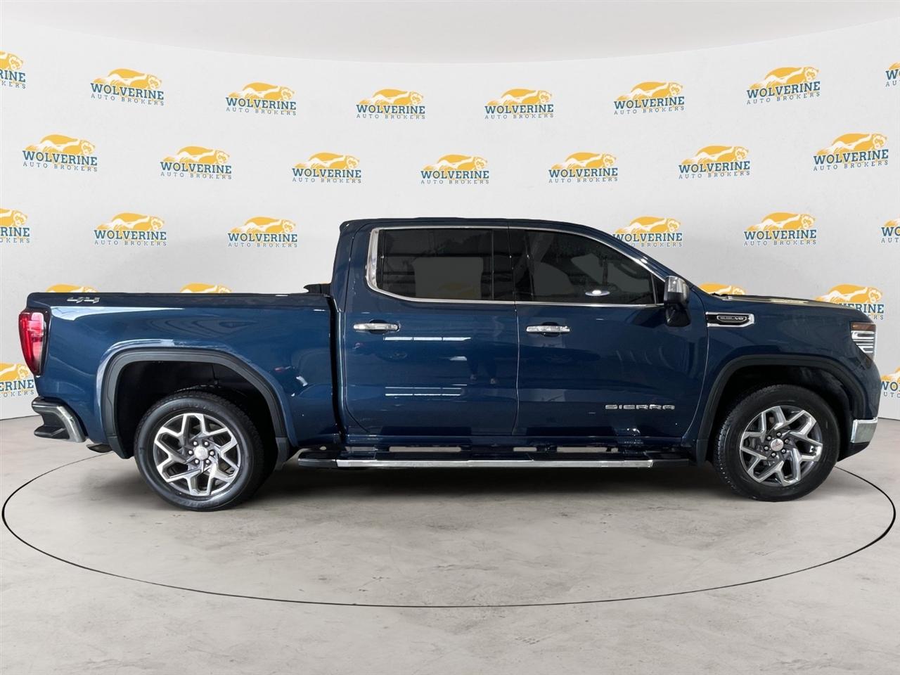 GMC Sierra 1500 SLT Crew Cab 4WD 2022