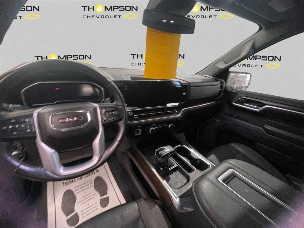 GMC Sierra 1500 SLT Crew Cab 4WD 2022