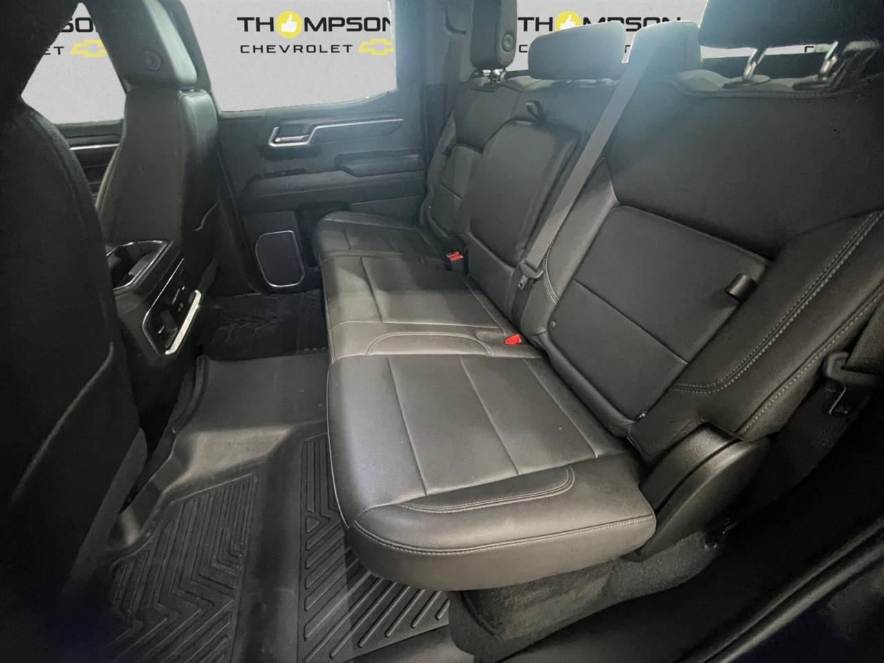 GMC Sierra 1500 SLT Crew Cab 4WD 2022