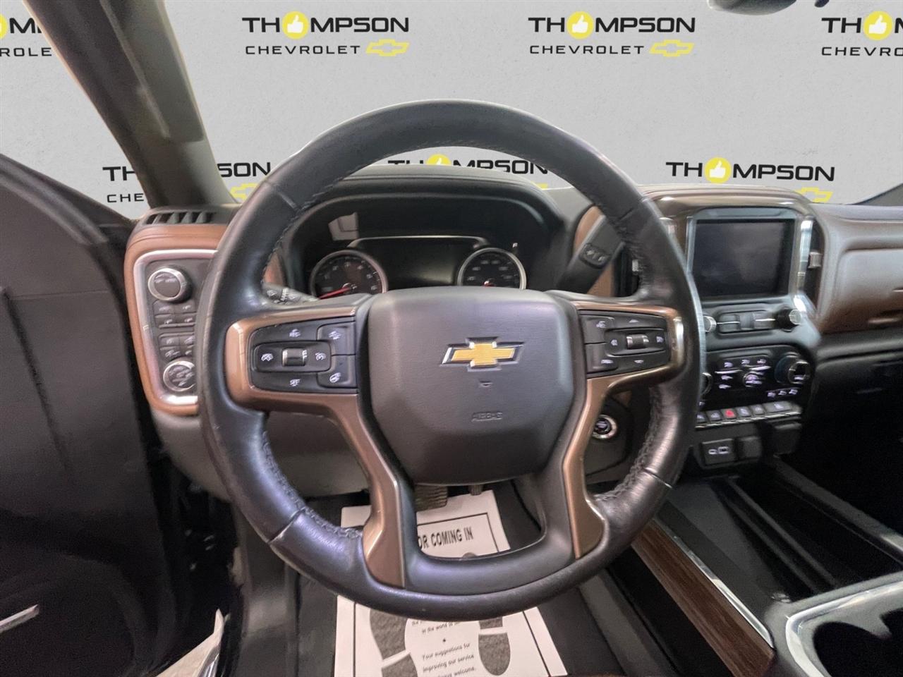 Chevrolet Silverado 1500 High Country Crew Cab 4WD 2021