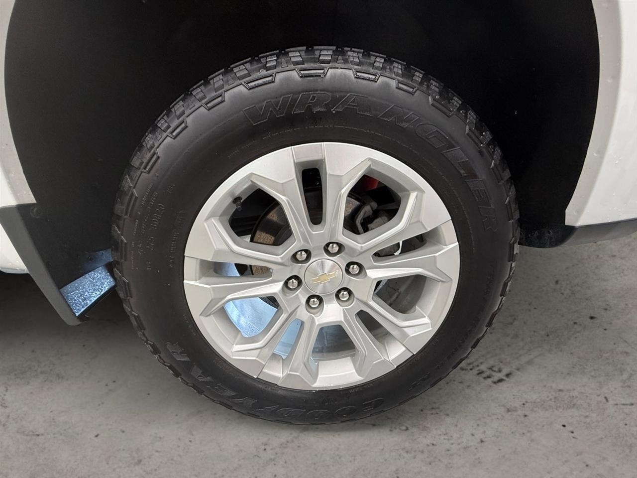 Chevrolet Silverado 1500 LTZ Crew Cab 4WD 2023