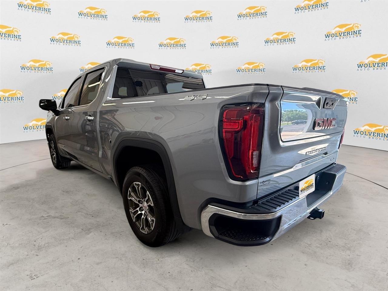 GMC Sierra 1500 SLT Crew Cab 4WD 2025