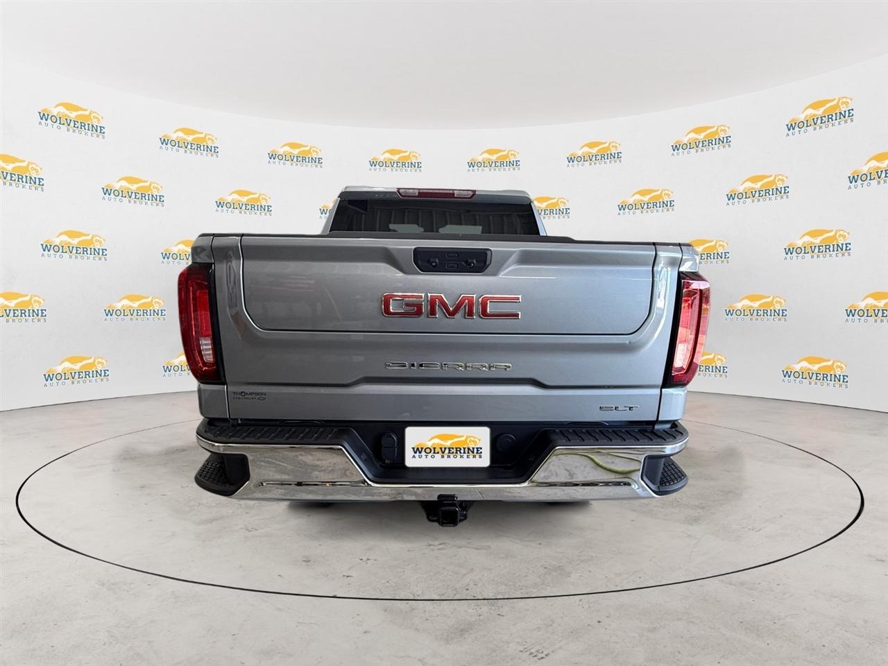 GMC Sierra 1500 SLT Crew Cab 4WD 2025