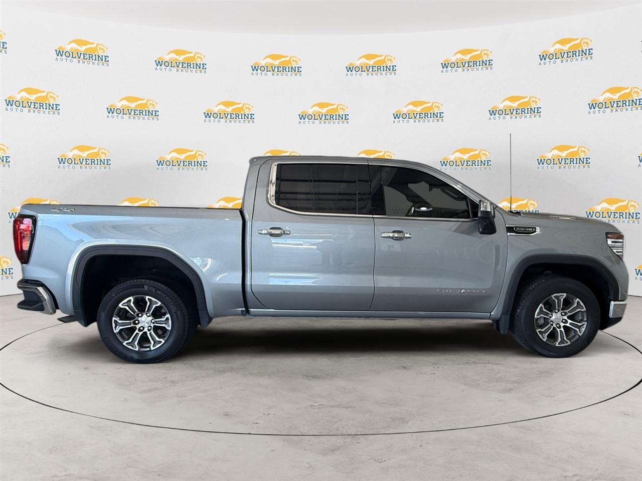 GMC Sierra 1500 SLT Crew Cab 4WD 2025