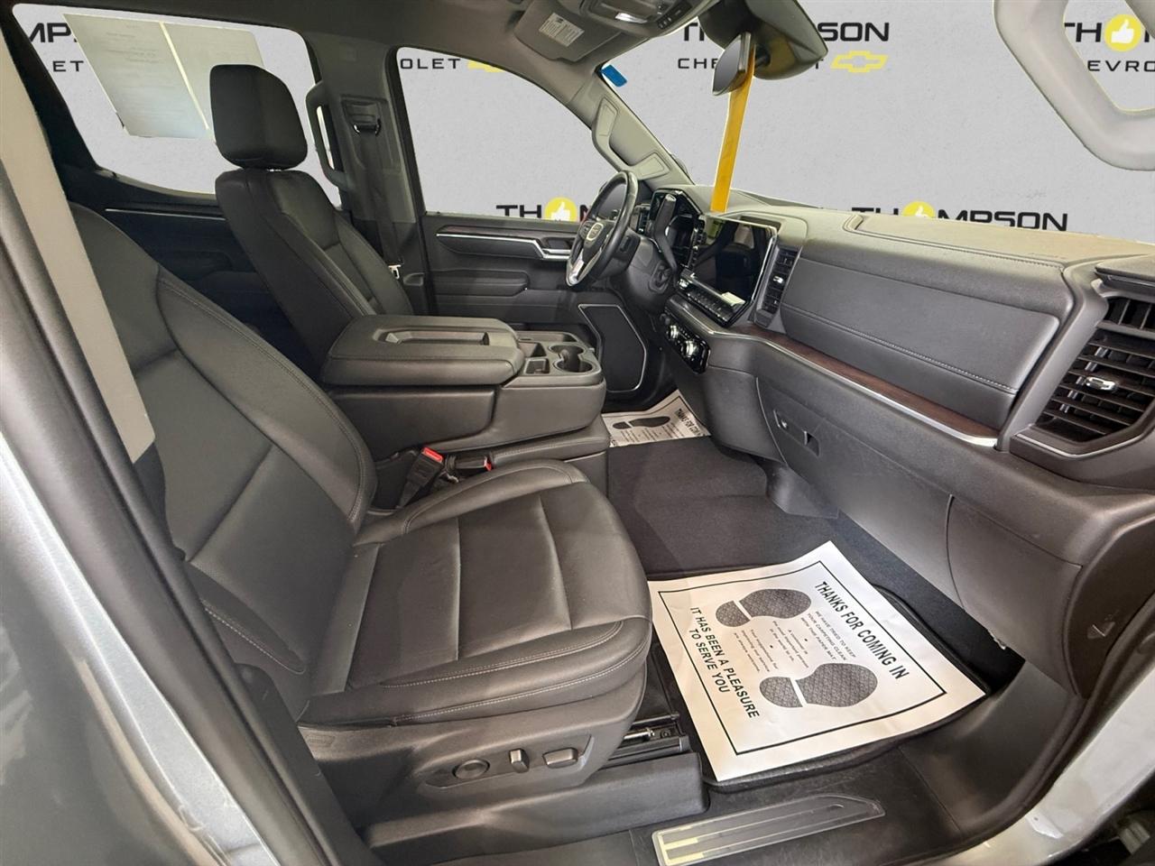 GMC Sierra 1500 SLT Crew Cab 4WD 2025