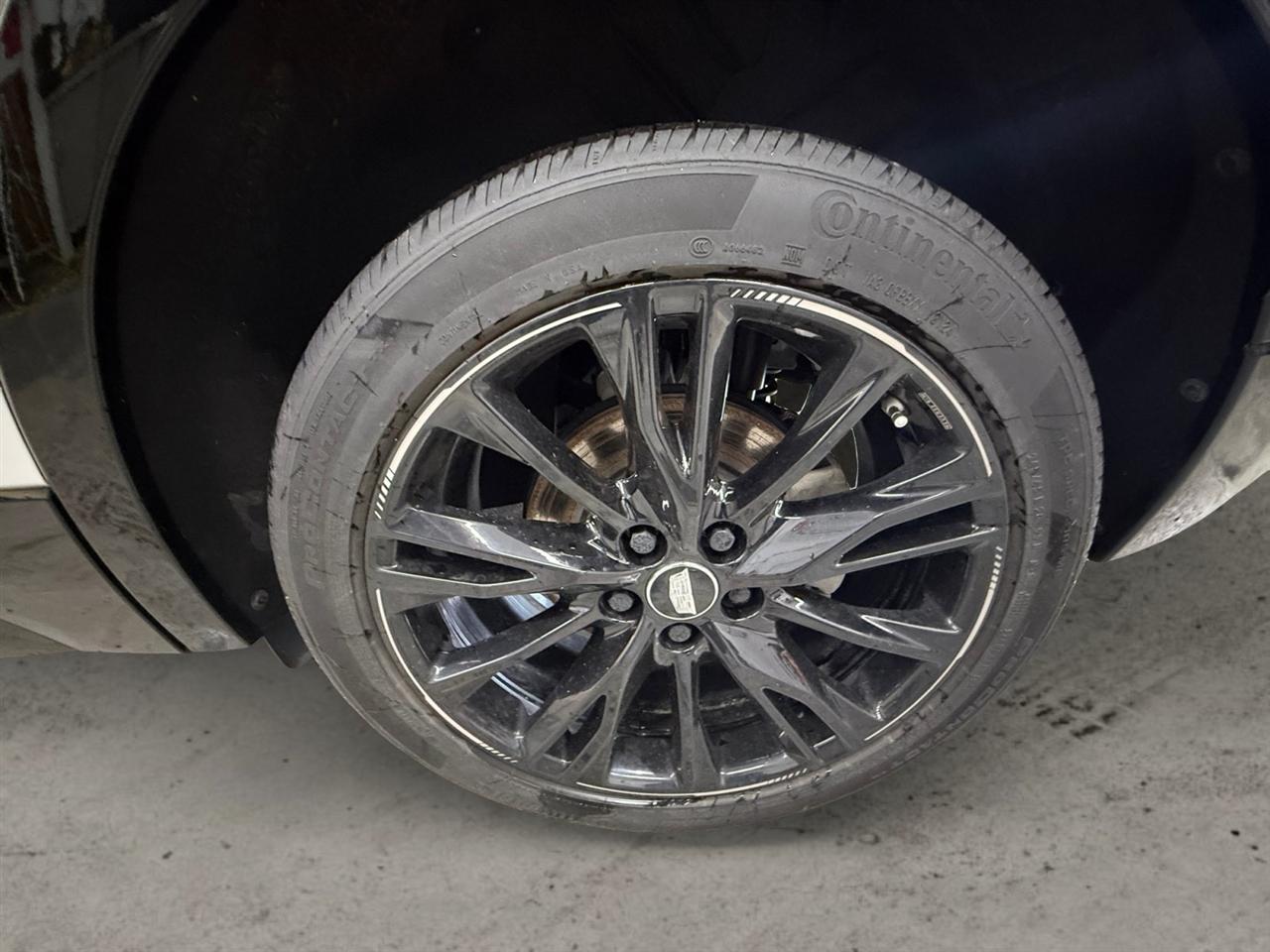 Cadillac XT4 Sport AWD 2025