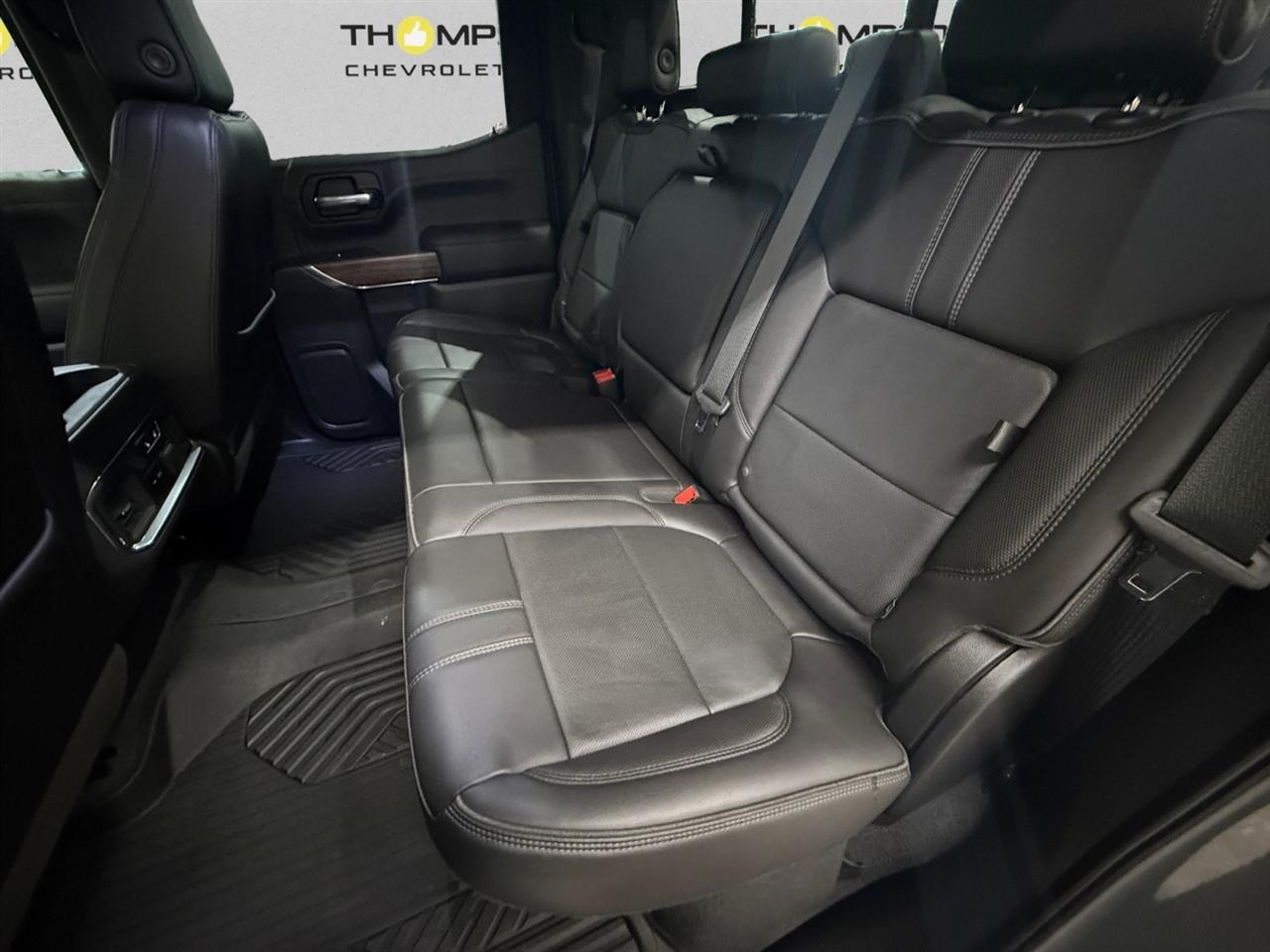Chevrolet Silverado 1500 High Country Crew Cab 4WD 2021