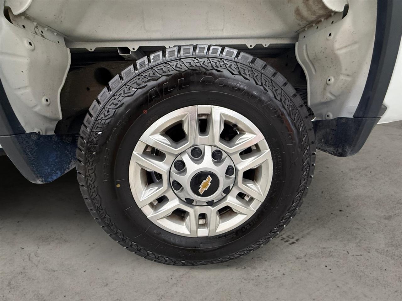 Chevrolet Silverado 2500HD LT Crew Cab Long Box 4WD 2025