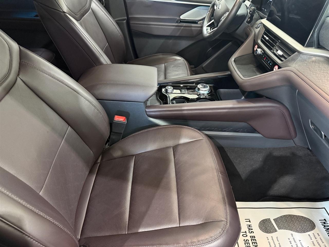 Ford Explorer Platinum AWD 2026