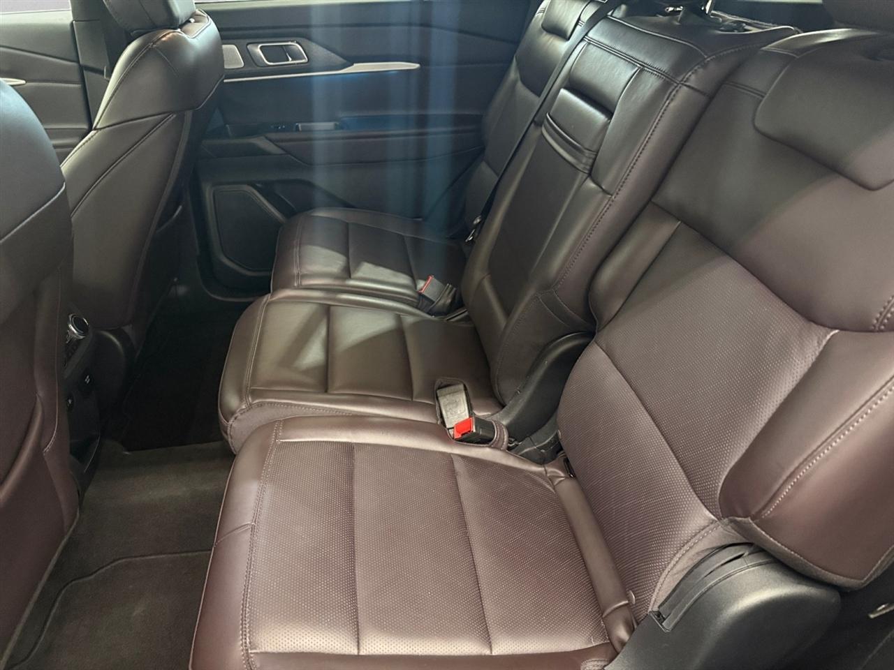 Ford Explorer Platinum AWD 2026