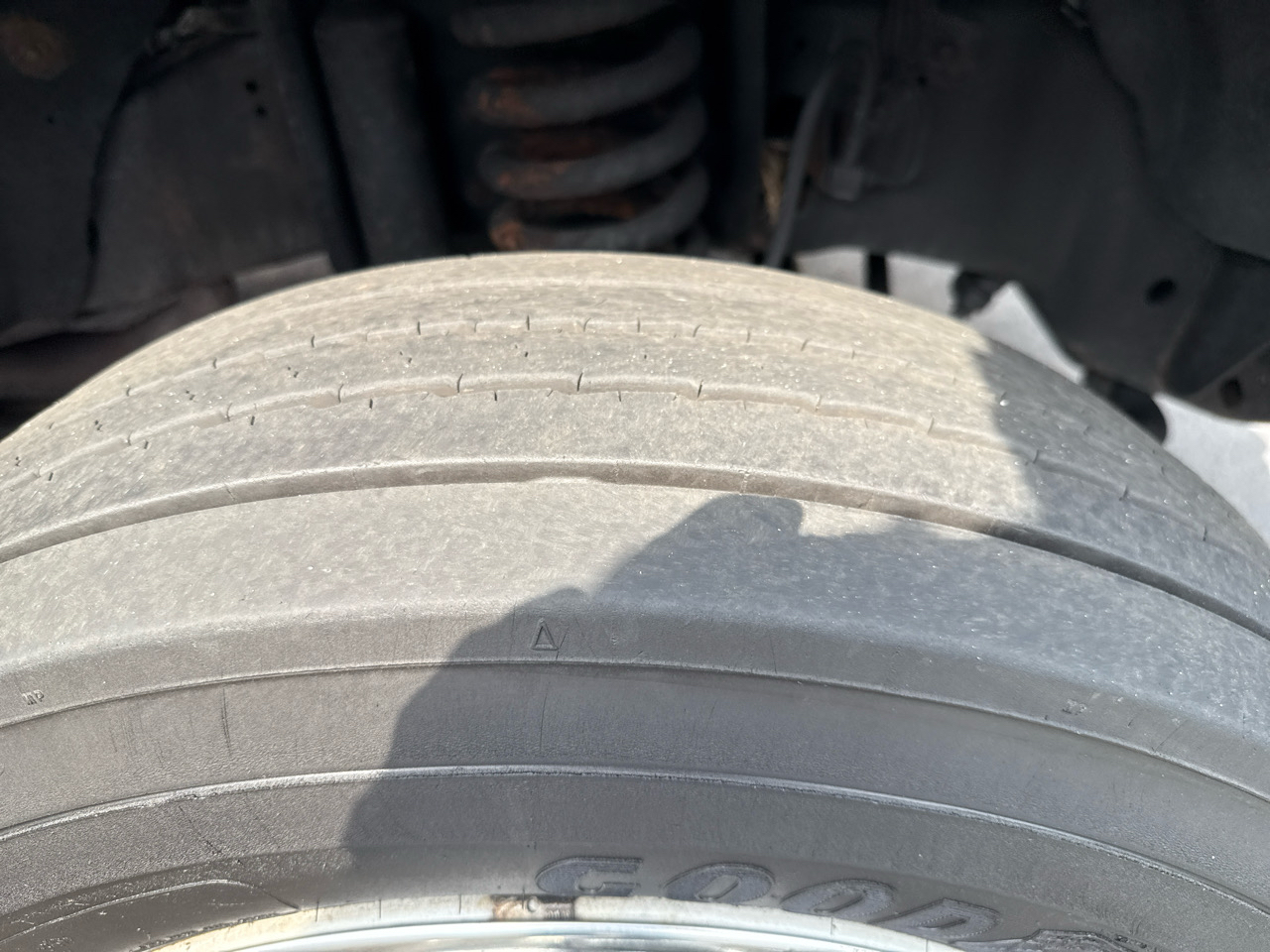 Ford Super Duty F-550 DRW 2WD Reg Cab 141" WB 60" CA XLT 2011