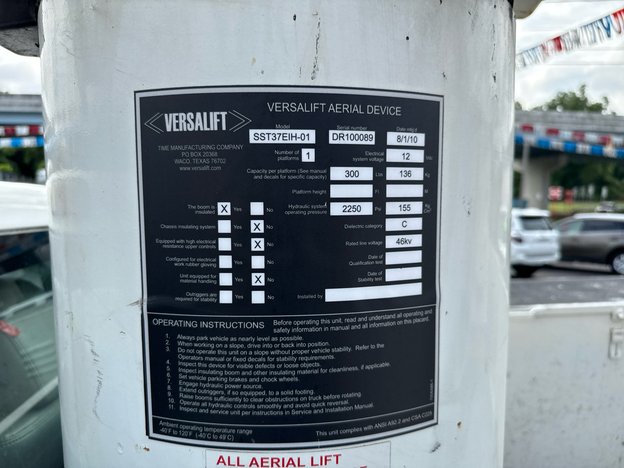 Ford Super Duty F-550 DRW 2WD Reg Cab 141" WB 60" CA XLT 2011