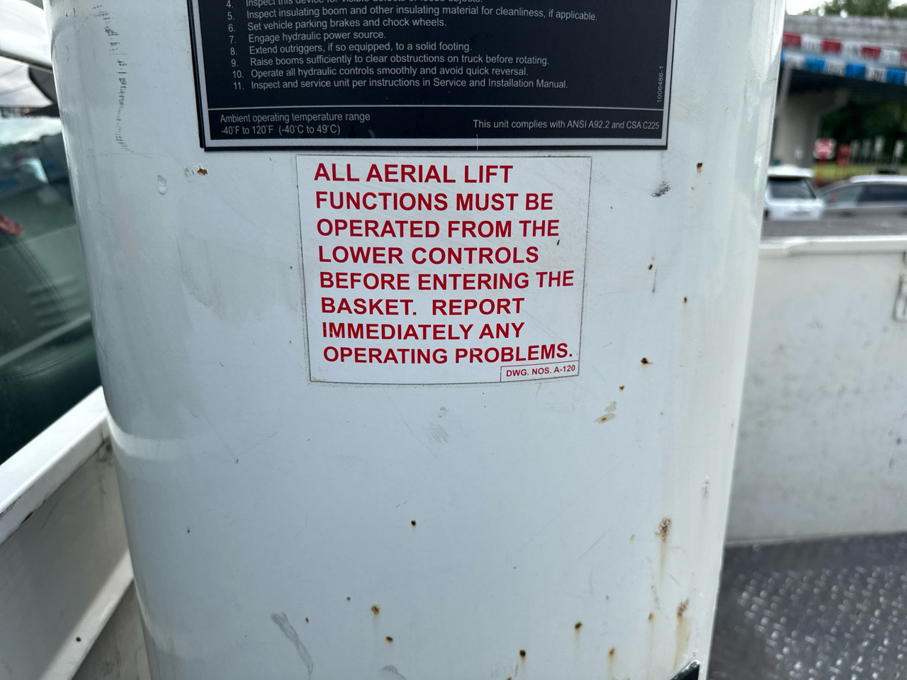 Ford Super Duty F-550 DRW 2WD Reg Cab 141" WB 60" CA XLT 2011