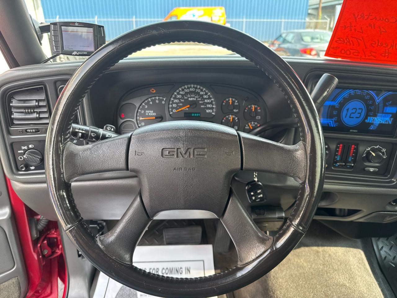 GMC Sierra 1500 Reg Cab 133.0" WB 4WD SLE 2005