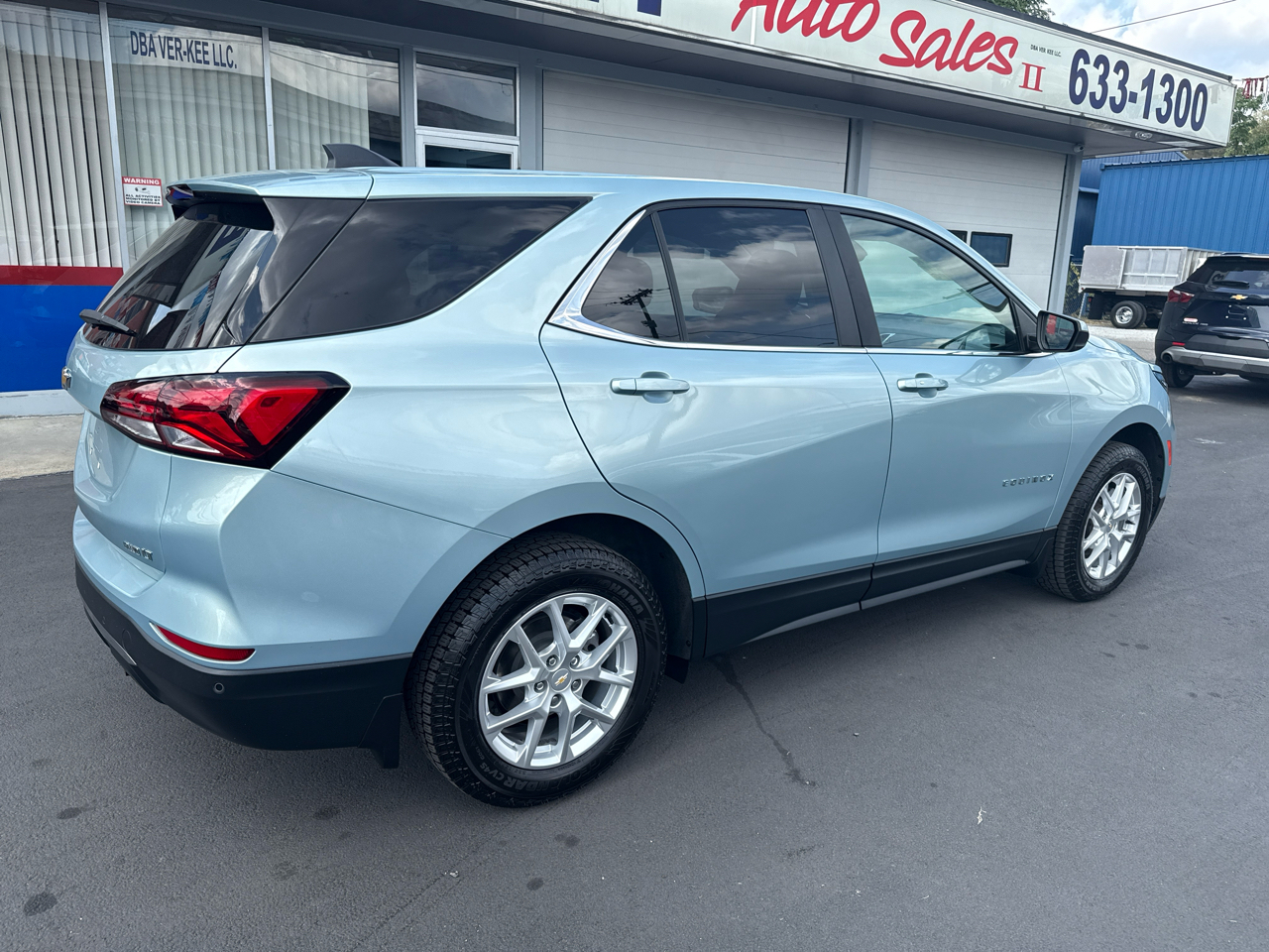 2022 Chevrolet Equinox LT photo 3