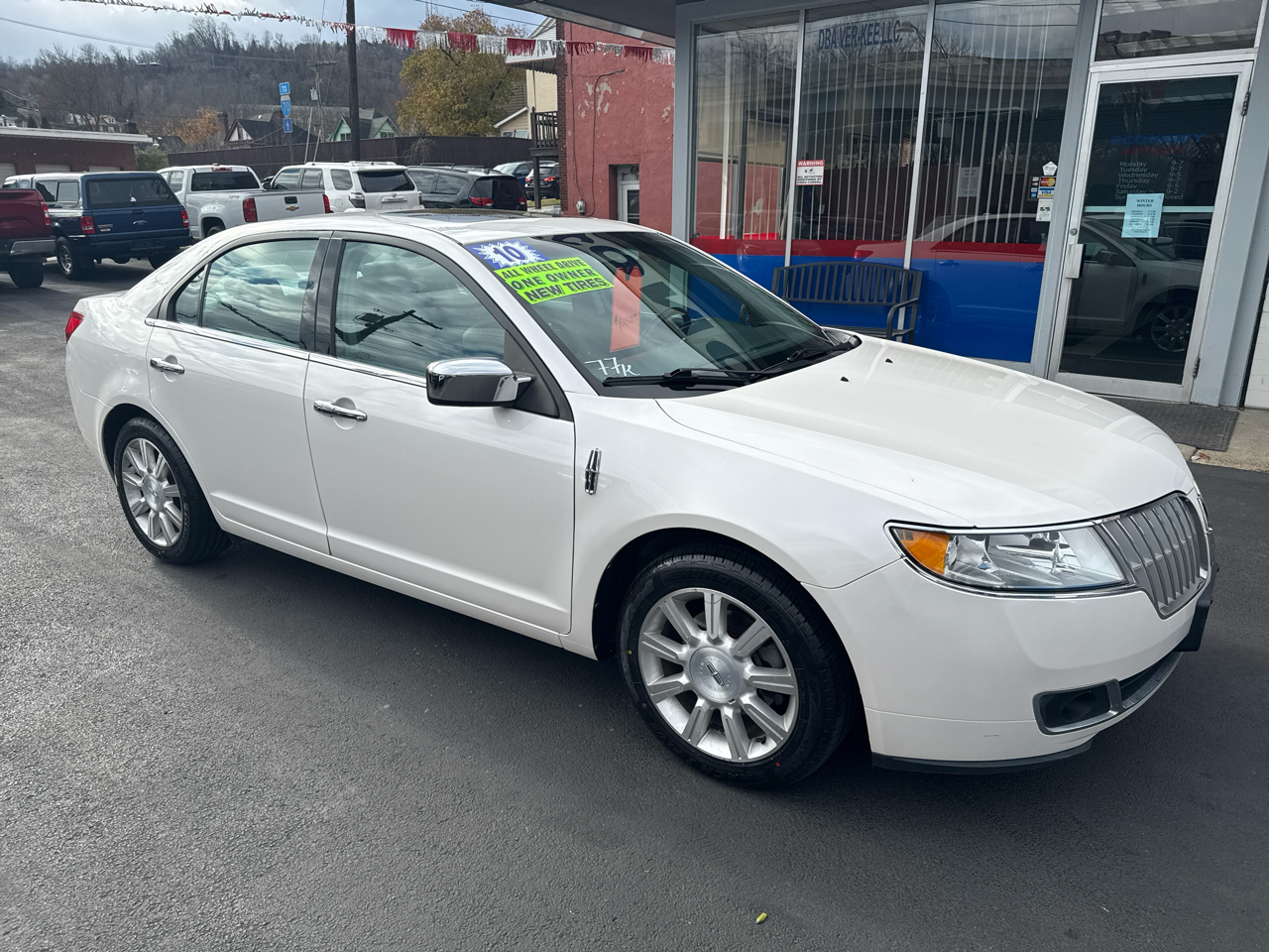 2010 Lincoln MKZ 4dr Sdn AWD