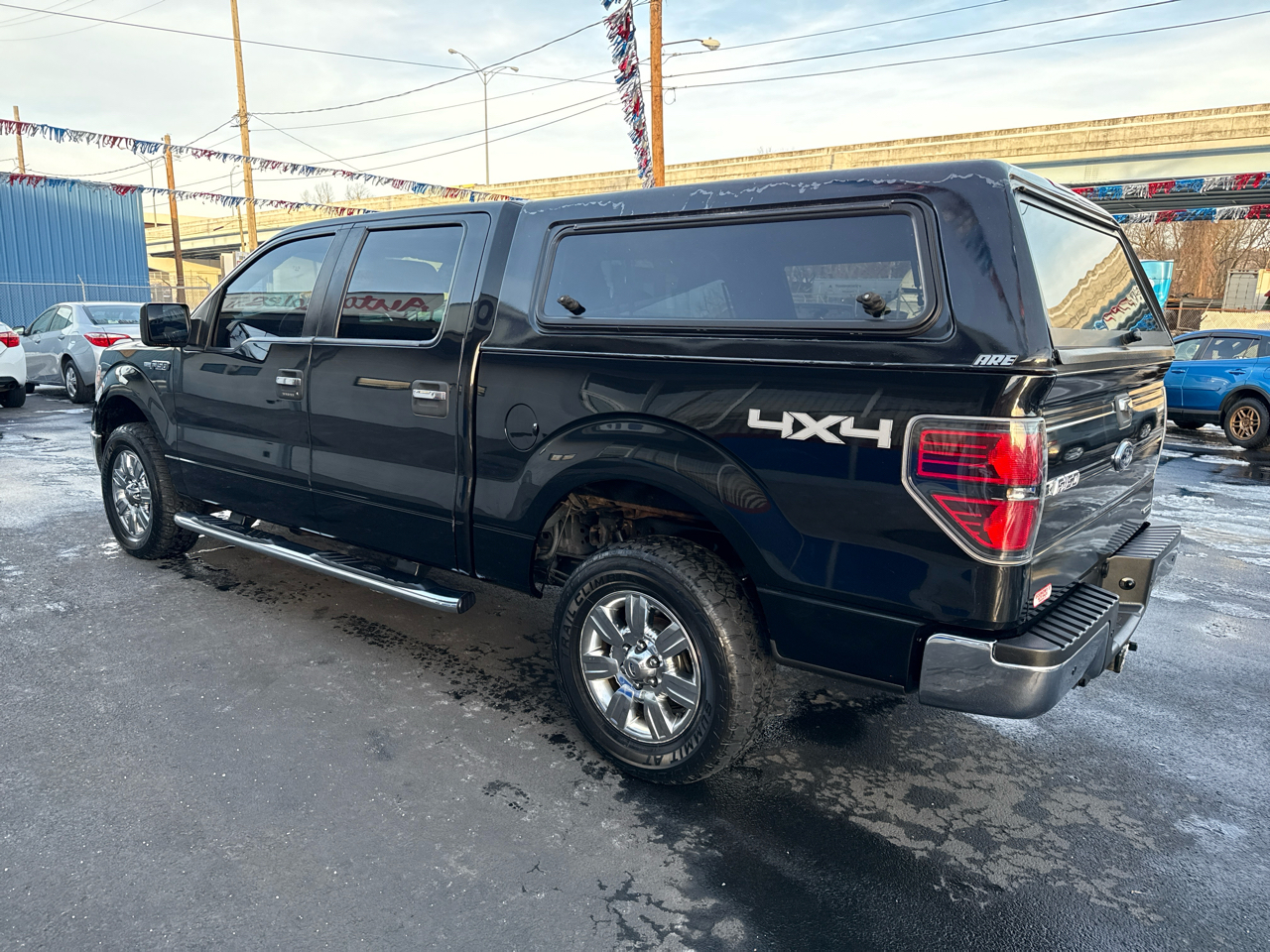 Ford F-150 4WD SuperCrew 145" XLT 2012