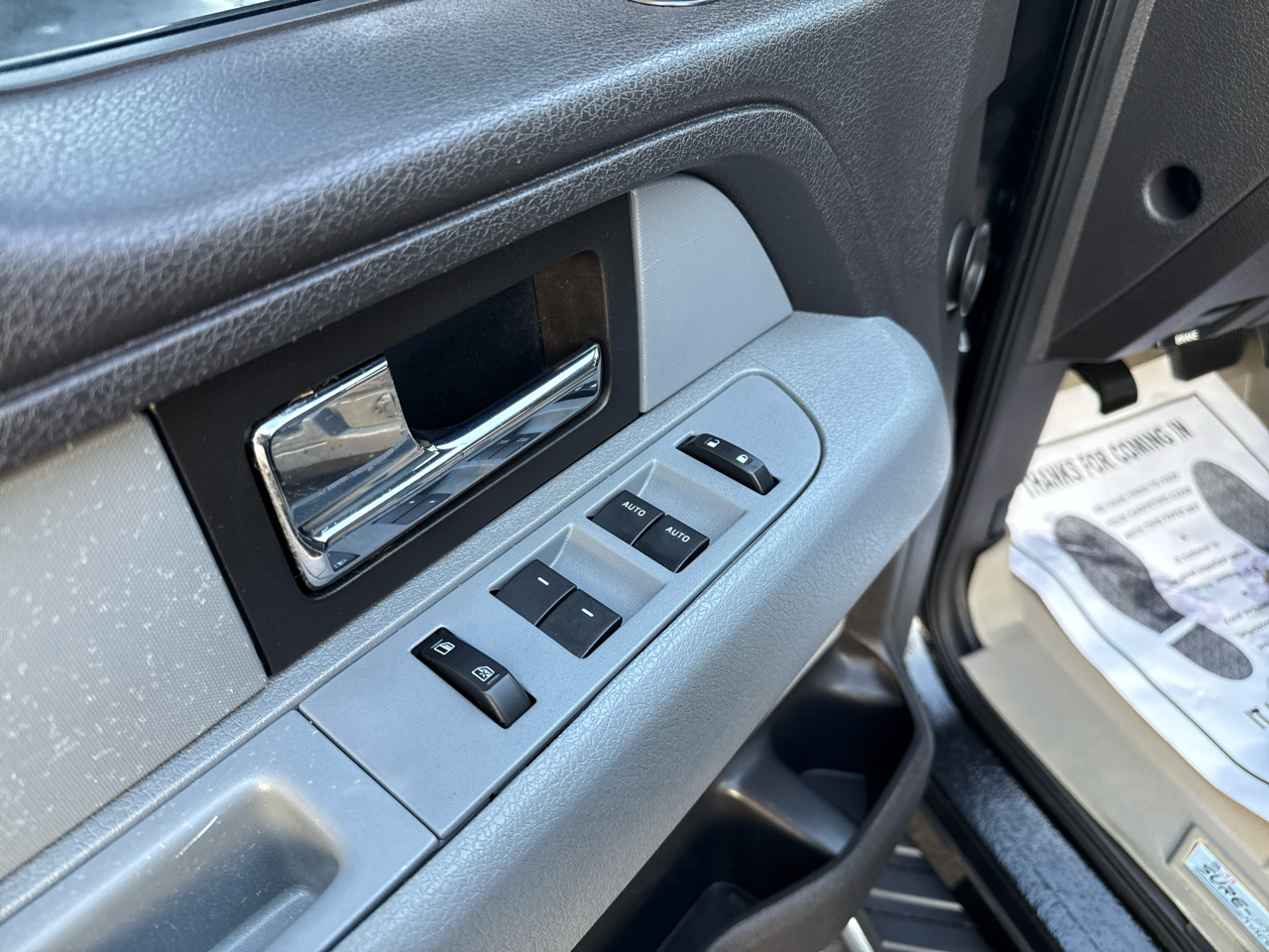 Ford F-150 4WD SuperCrew 145" XLT 2012