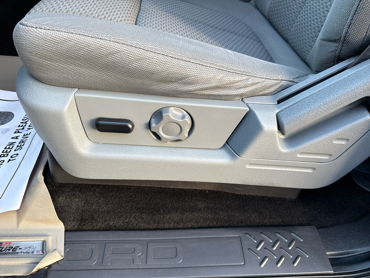 Ford F-150 4WD SuperCrew 145" XLT 2012