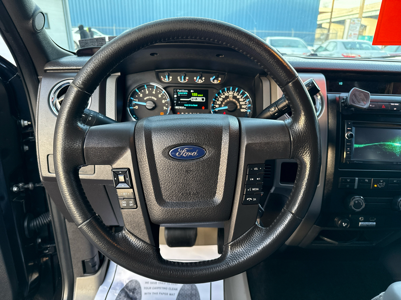 Ford F-150 4WD SuperCrew 145" XLT 2012