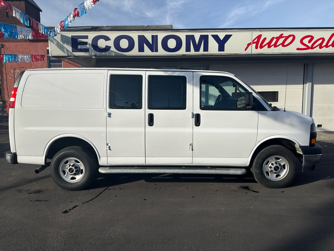 GMC Savana Cargo Van RWD 2500 135" 2024