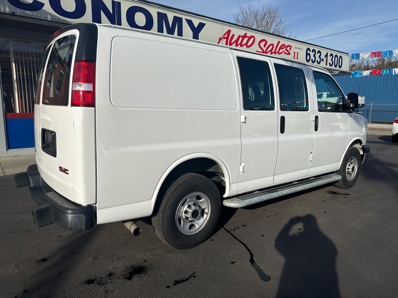 GMC Savana Cargo Van RWD 2500 135" 2024