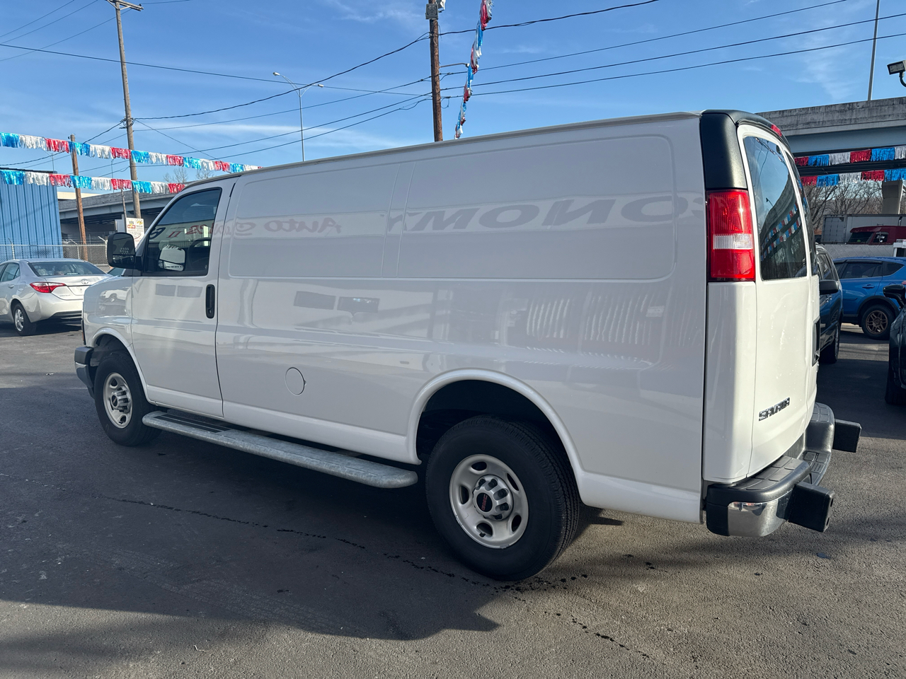 GMC Savana Cargo Van RWD 2500 135" 2024