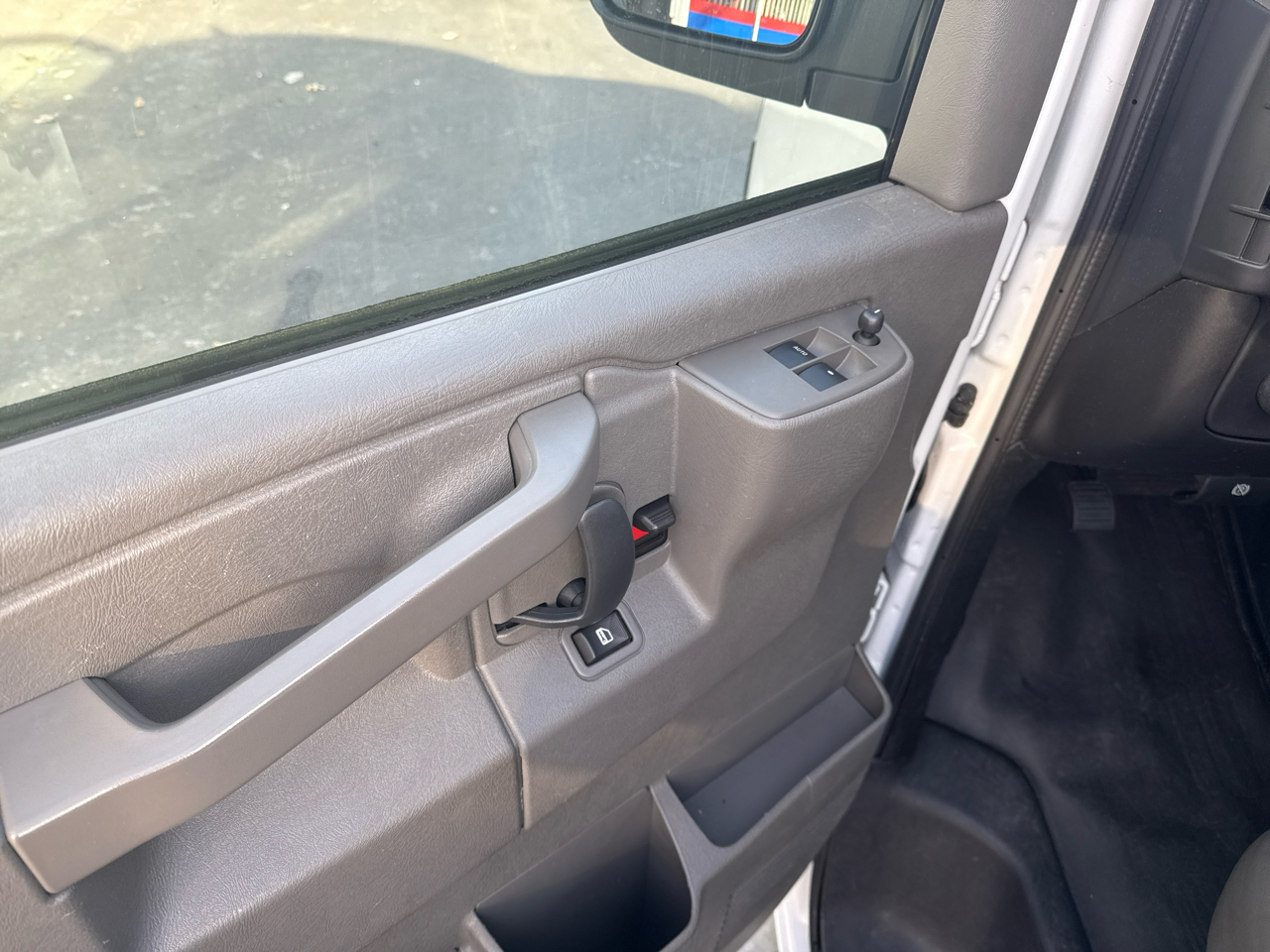 GMC Savana Cargo Van RWD 2500 135" 2024