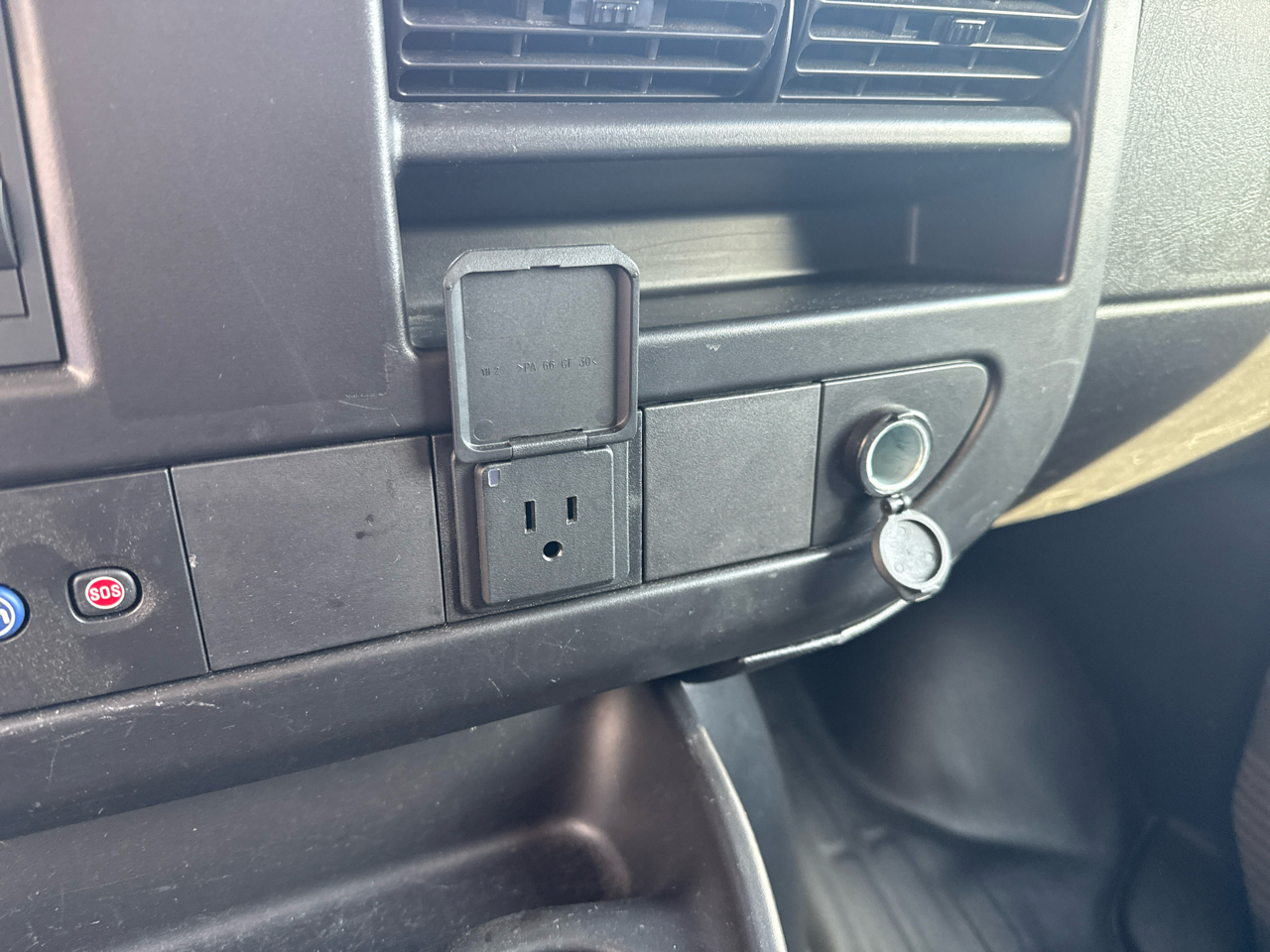 GMC Savana Cargo Van RWD 2500 135" 2024