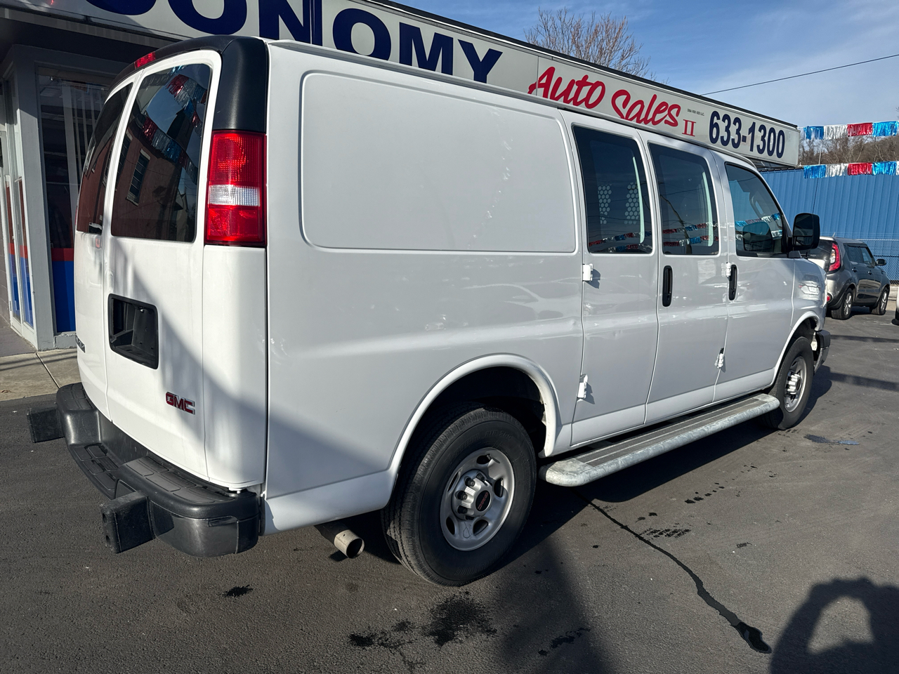 GMC Savana Cargo Van RWD 2500 135" 2024
