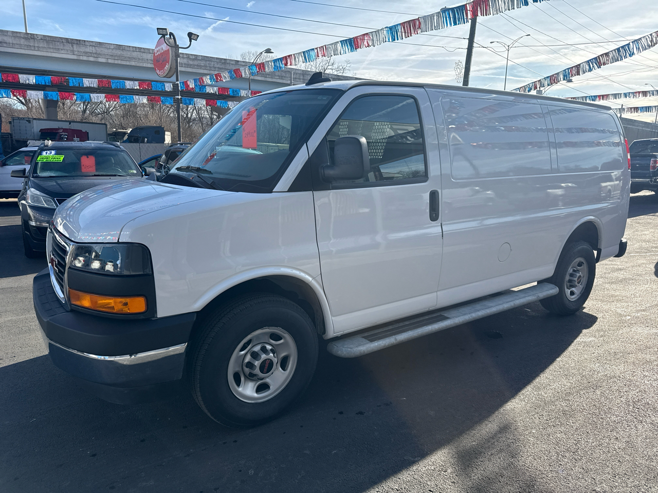 GMC Savana Cargo Van RWD 2500 135" 2024