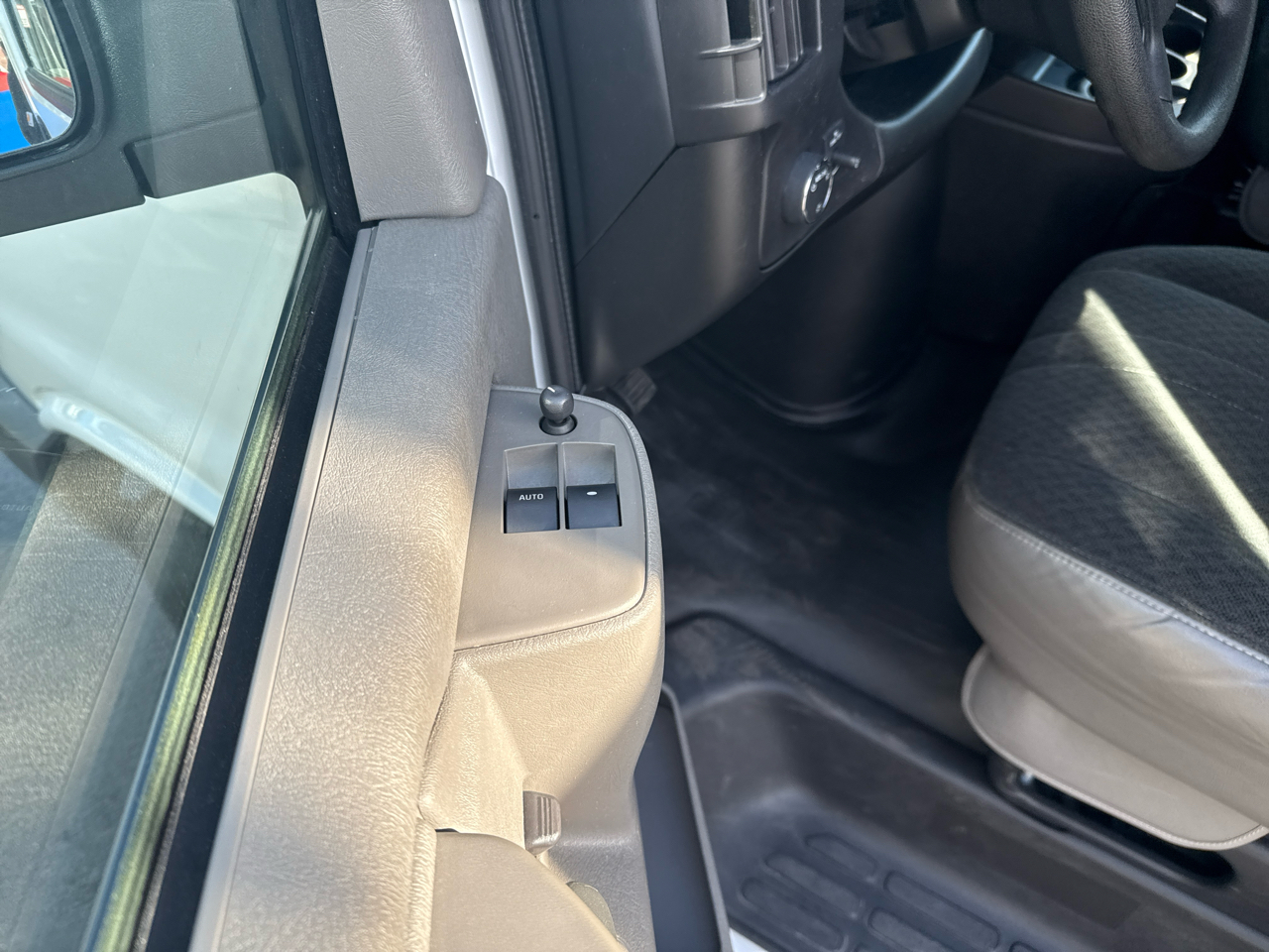 GMC Savana Cargo Van RWD 2500 135" 2024