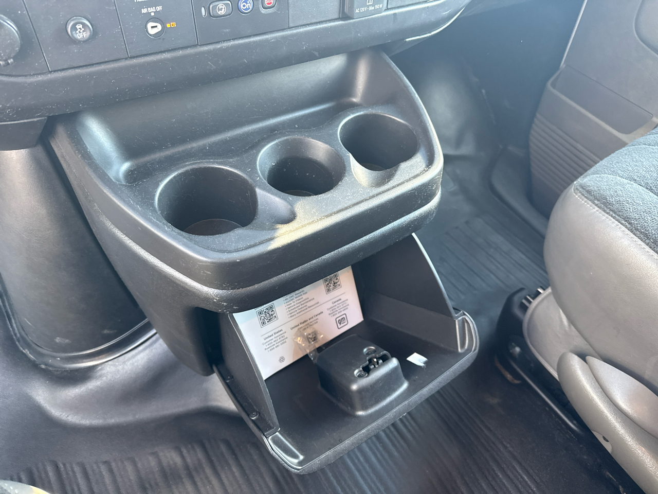 GMC Savana Cargo Van RWD 2500 135" 2024