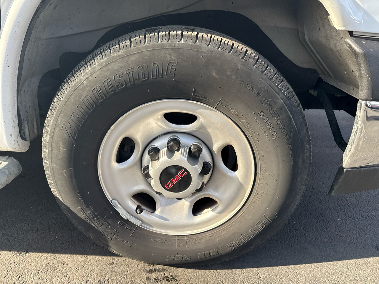 GMC Savana Cargo Van RWD 2500 135" 2024