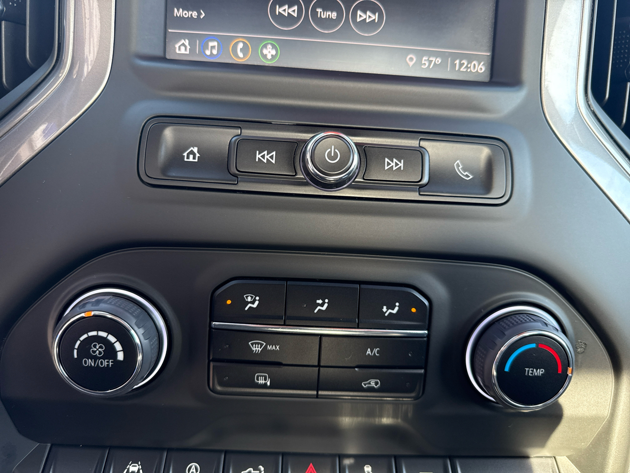 Chevrolet Silverado 1500 2WD Reg Cab 140" Work Truck 2024